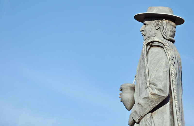 CTG Galpão de Estância e DN Carlos Bastos do Prado serão homenageados com a “Medalha do Pajador”